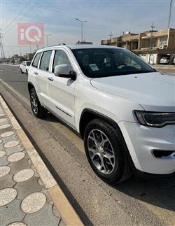 جیپ گراند شیرۆکی